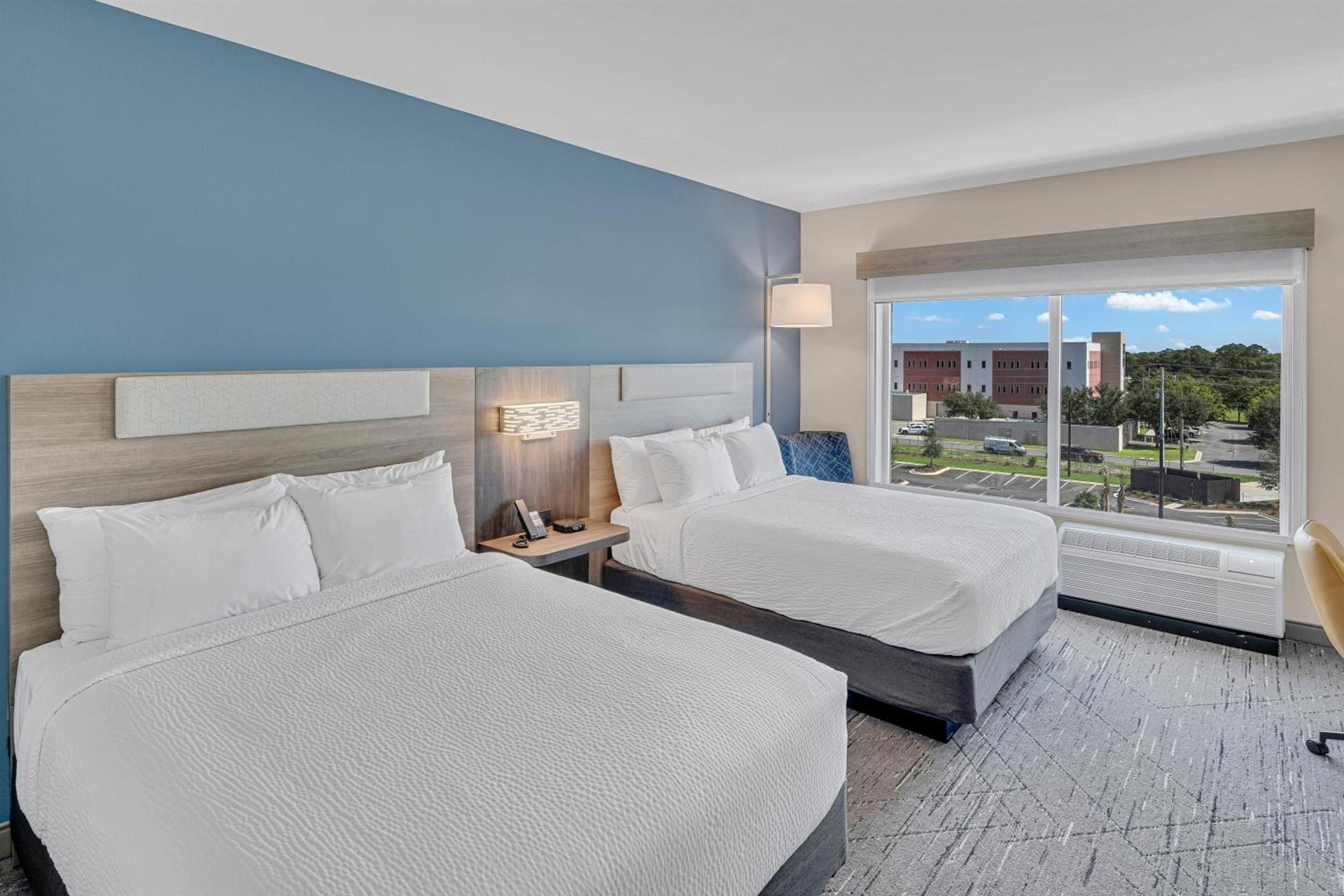 Holiday Inn Express & Suites Fort Walton Beach - Eglin Area by IHG photo 49