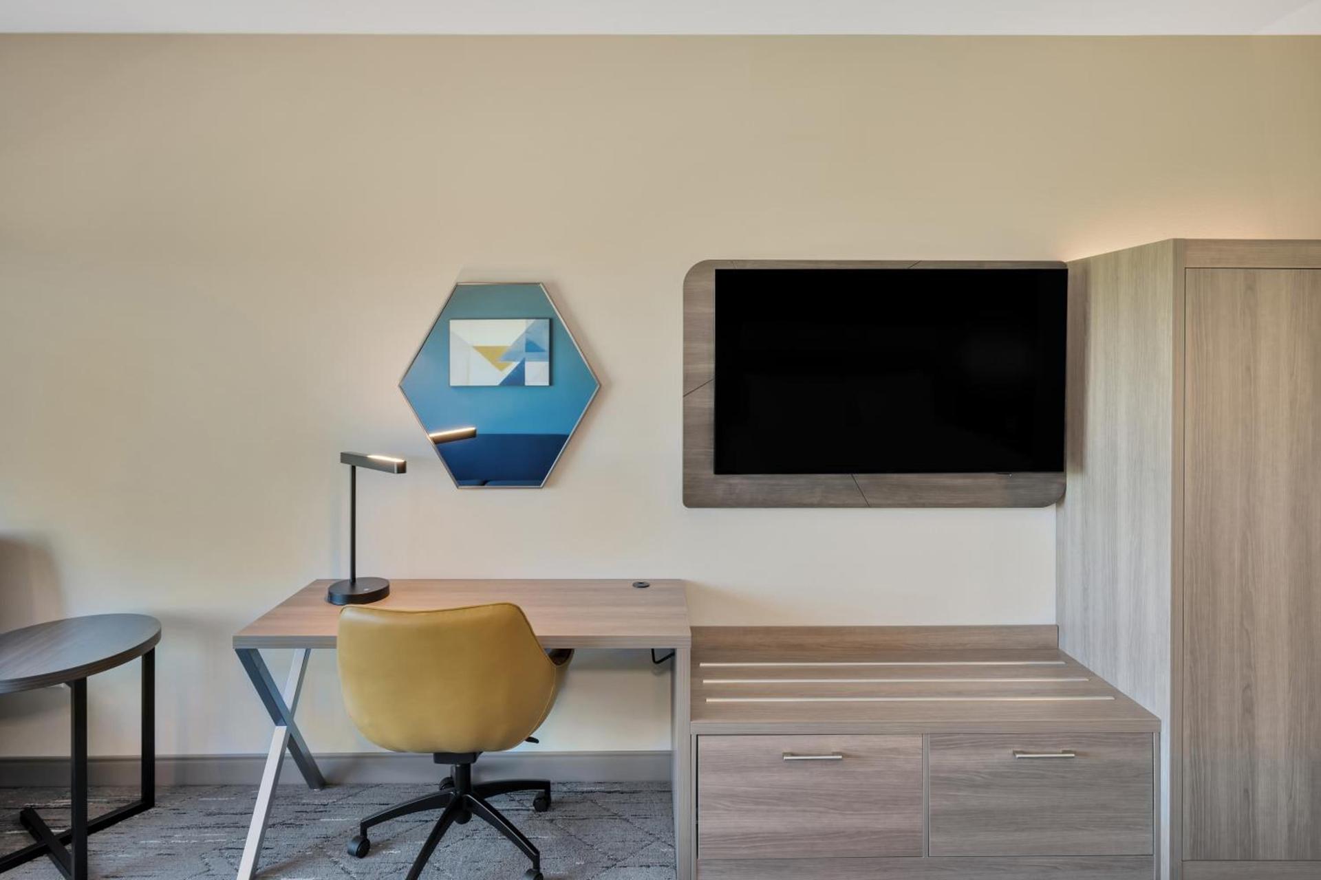 Holiday Inn Express & Suites Fort Walton Beach - Eglin Area by IHG photo 57