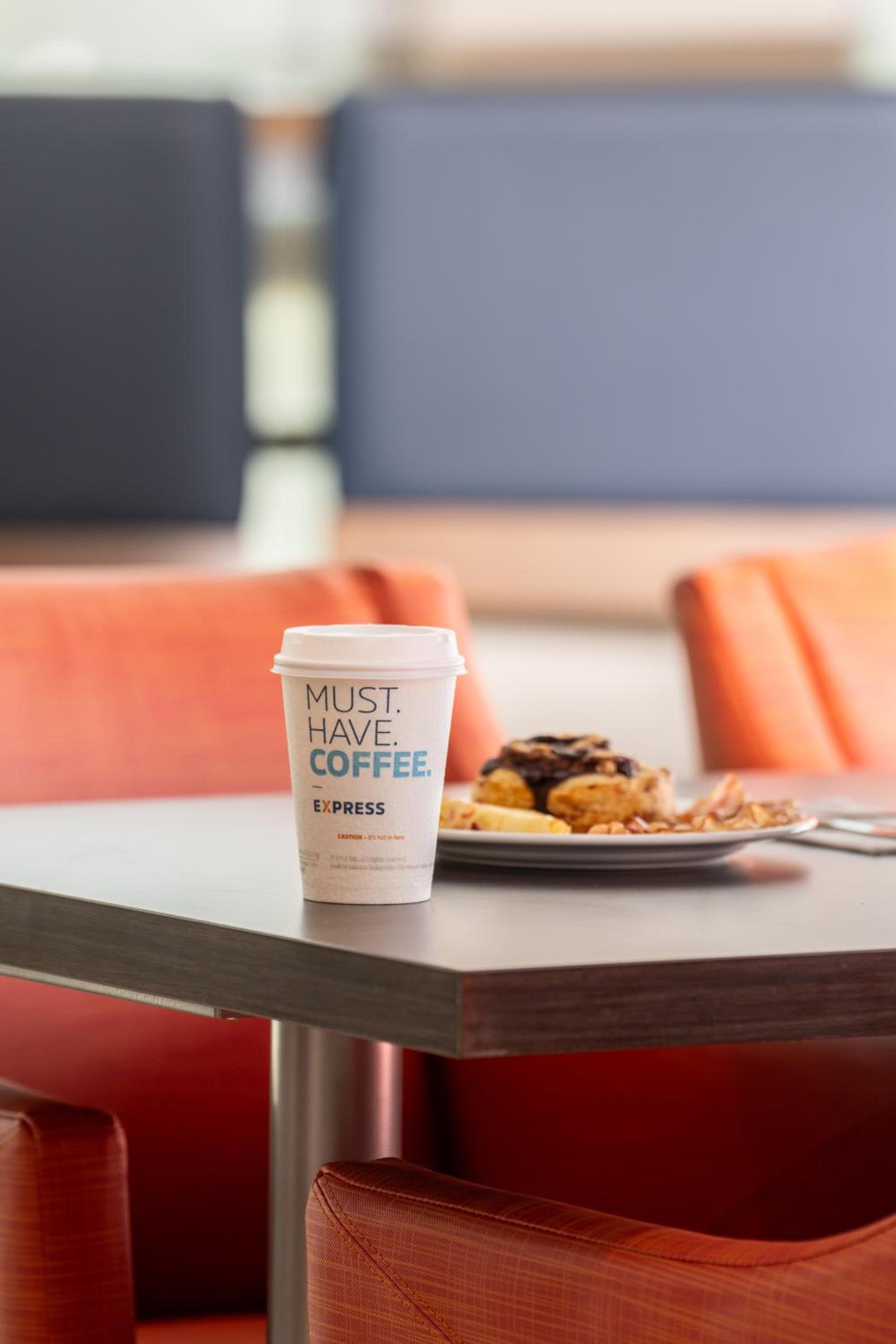 Holiday Inn Express & Suites Fort Walton Beach - Eglin Area by IHG photo 59