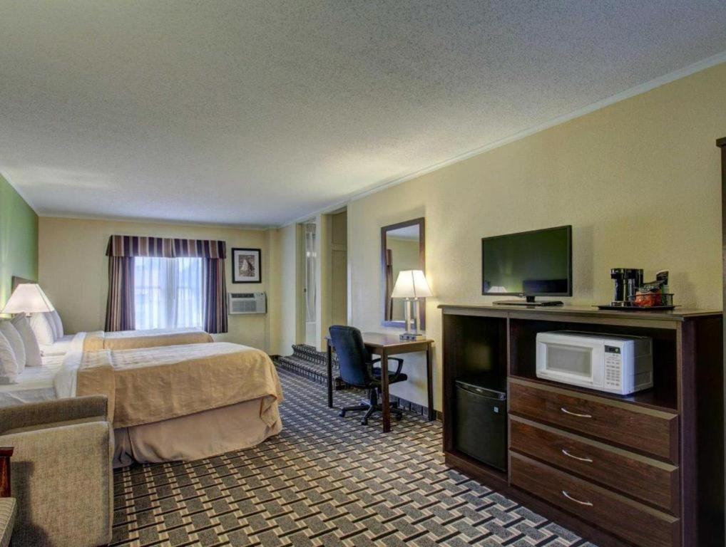 Quality Inn Barre-Montpelier photo 21