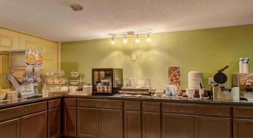 Quality Inn Barre-Montpelier photo 24
