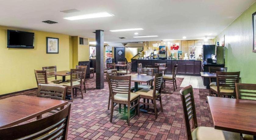 Quality Inn Barre-Montpelier photo 27