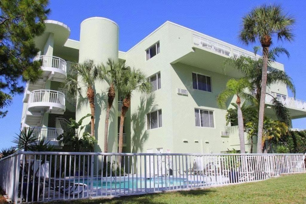 Chart House Suites and Marina photo 6