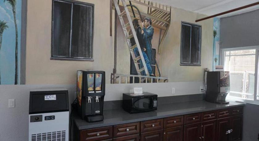 Las Palmas Hotel photo 11