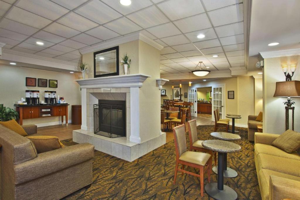 Hampton Inn Anderson photo 7