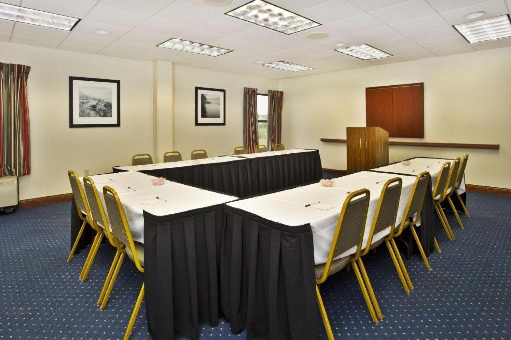 Hampton Inn Anderson photo 9