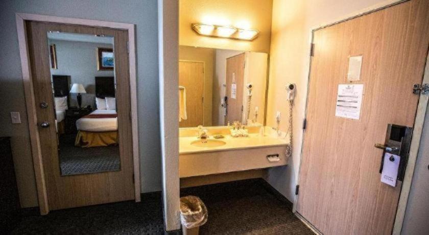 Morning Glory Resort & Suite photo 13