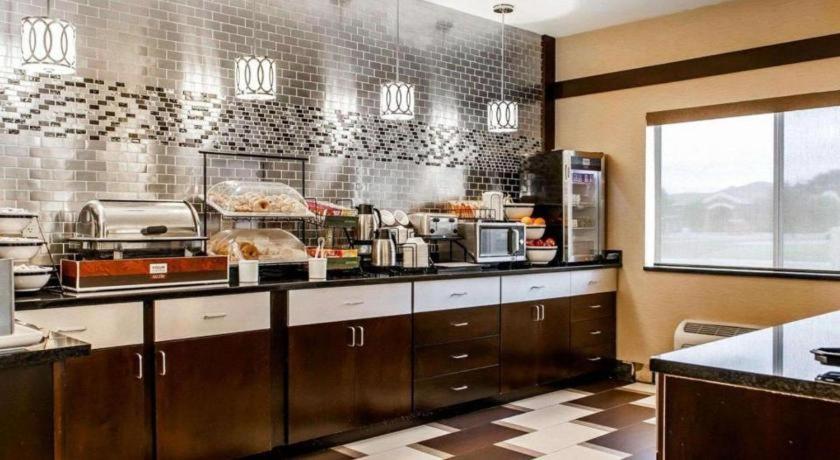 Comfort Inn photo 31