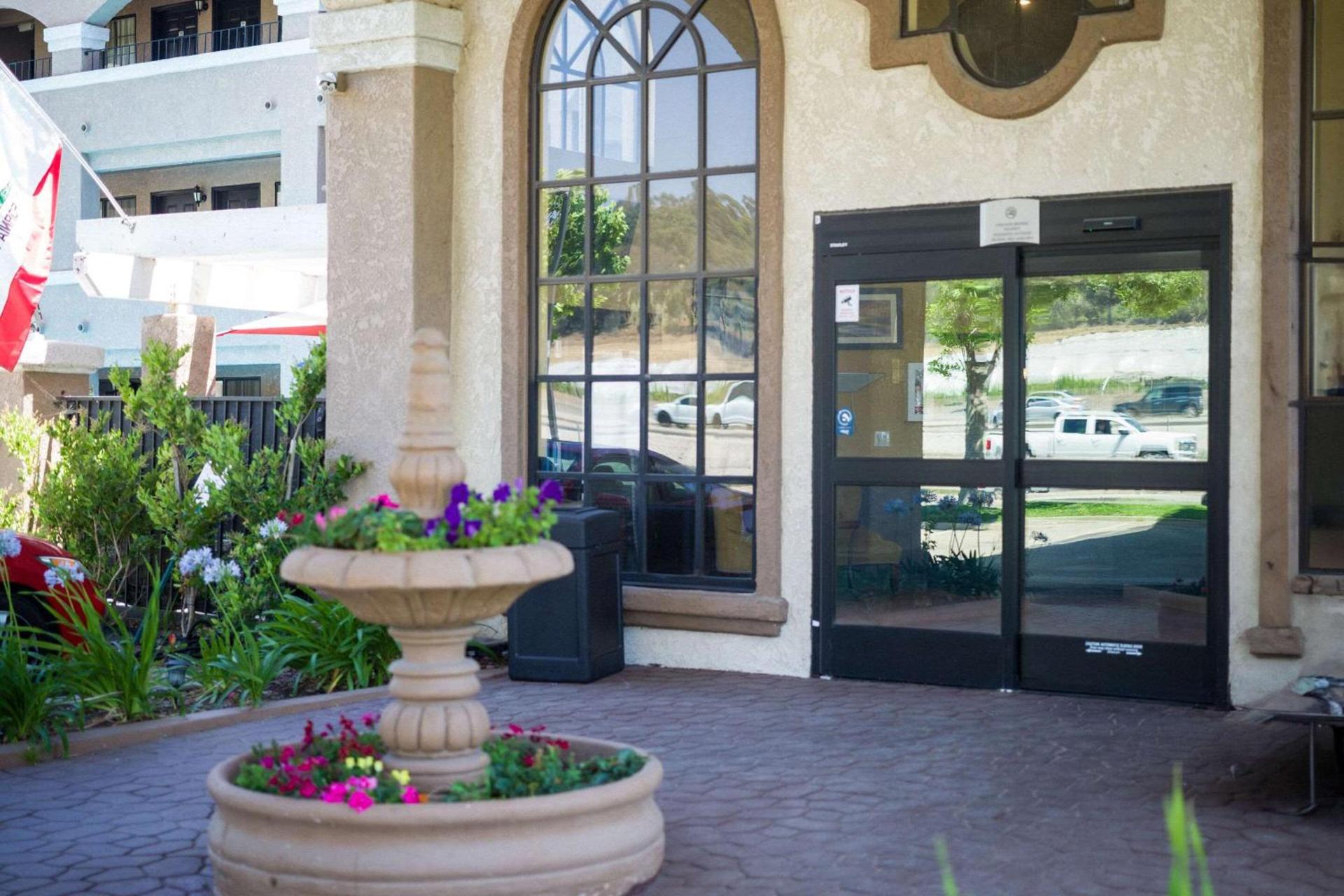 Quality Inn & Suites Camarillo-Oxnard photo 5
