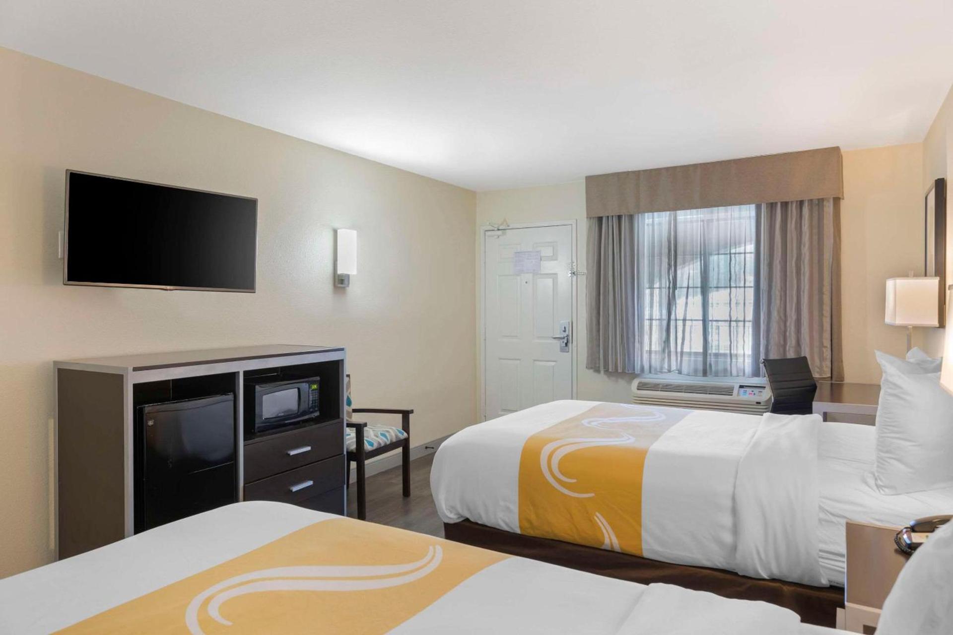 Quality Inn & Suites Camarillo-Oxnard photo 13