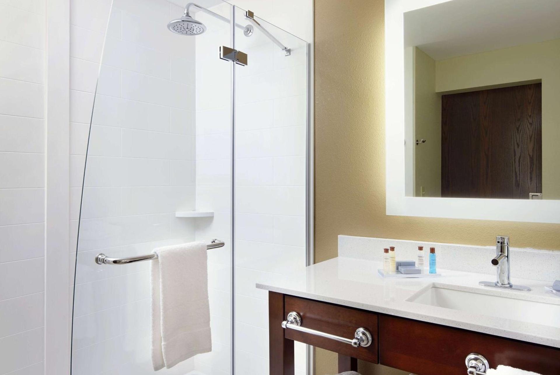Hawthorn Suites by Wyndham Bridgeport photo 15