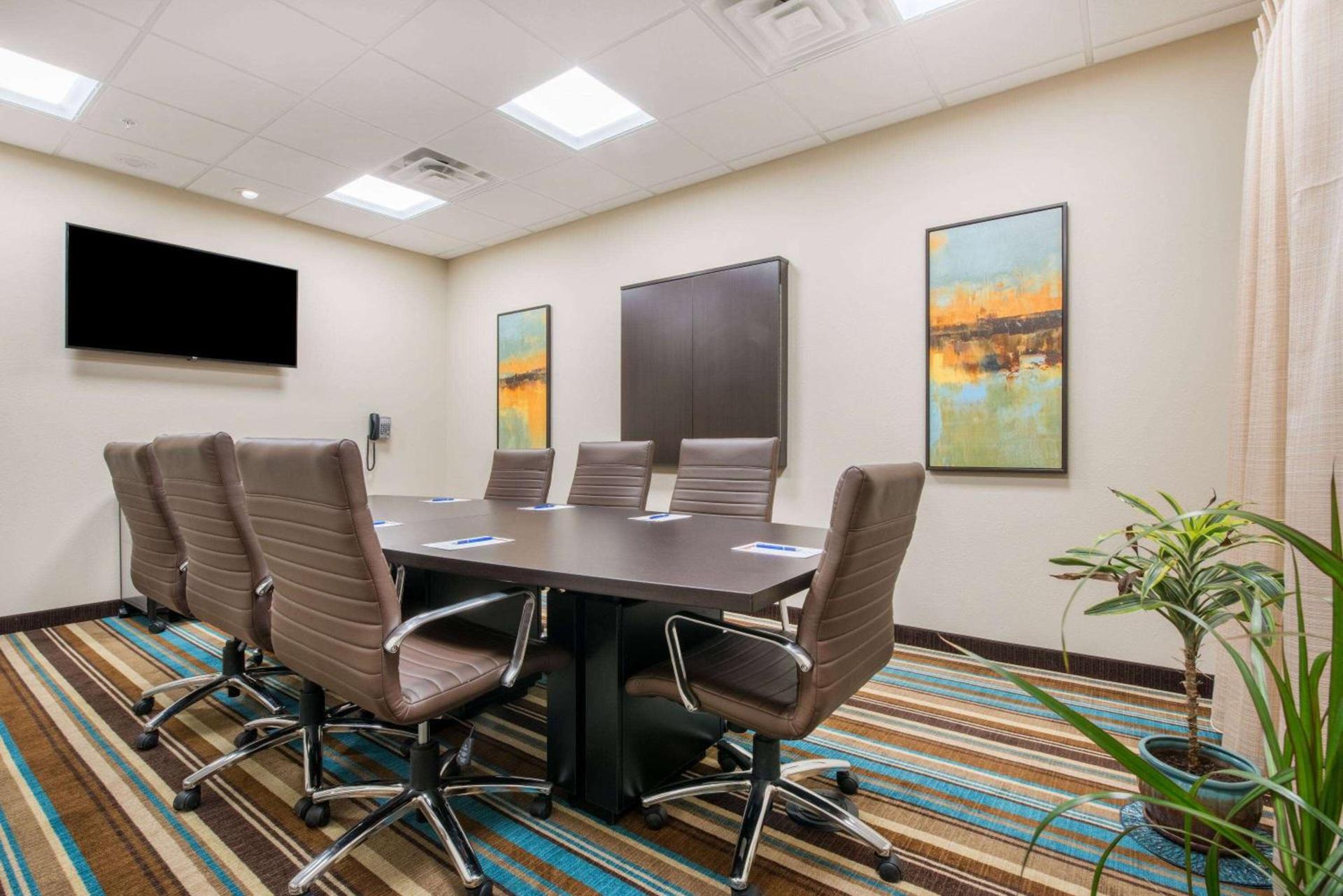 Hawthorn Suites by Wyndham Bridgeport photo 16