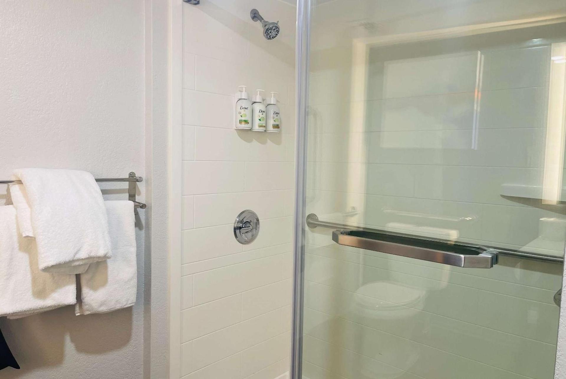 La Quinta by Wyndham Birmingham Homewood photo 22