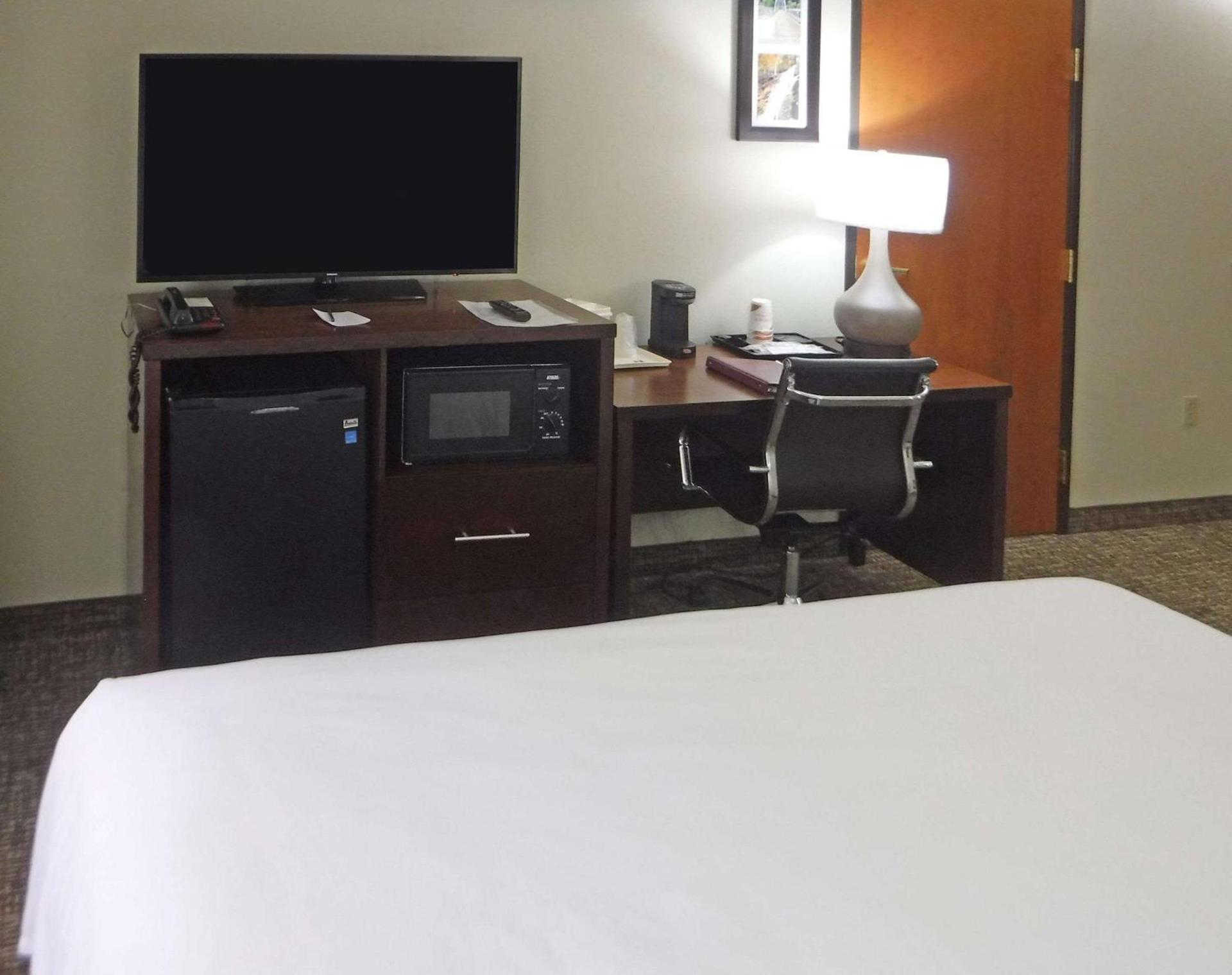 Comfort Inn New River photo 11
