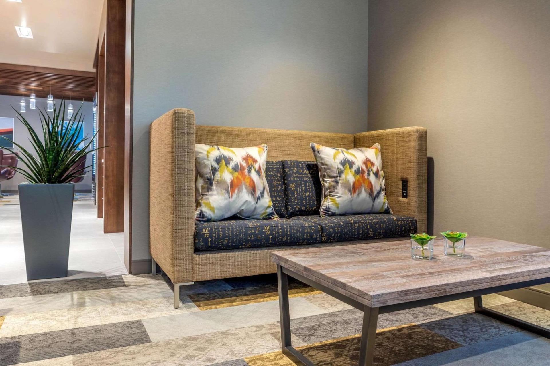 Cambria Hotel Milwaukee Downtown photo 7