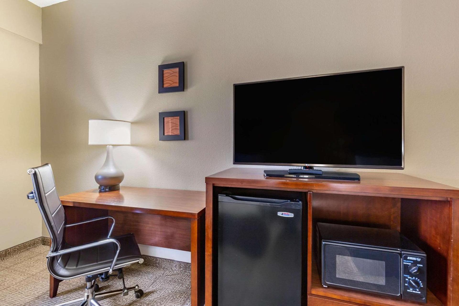 Comfort Inn Aikens Center photo 8