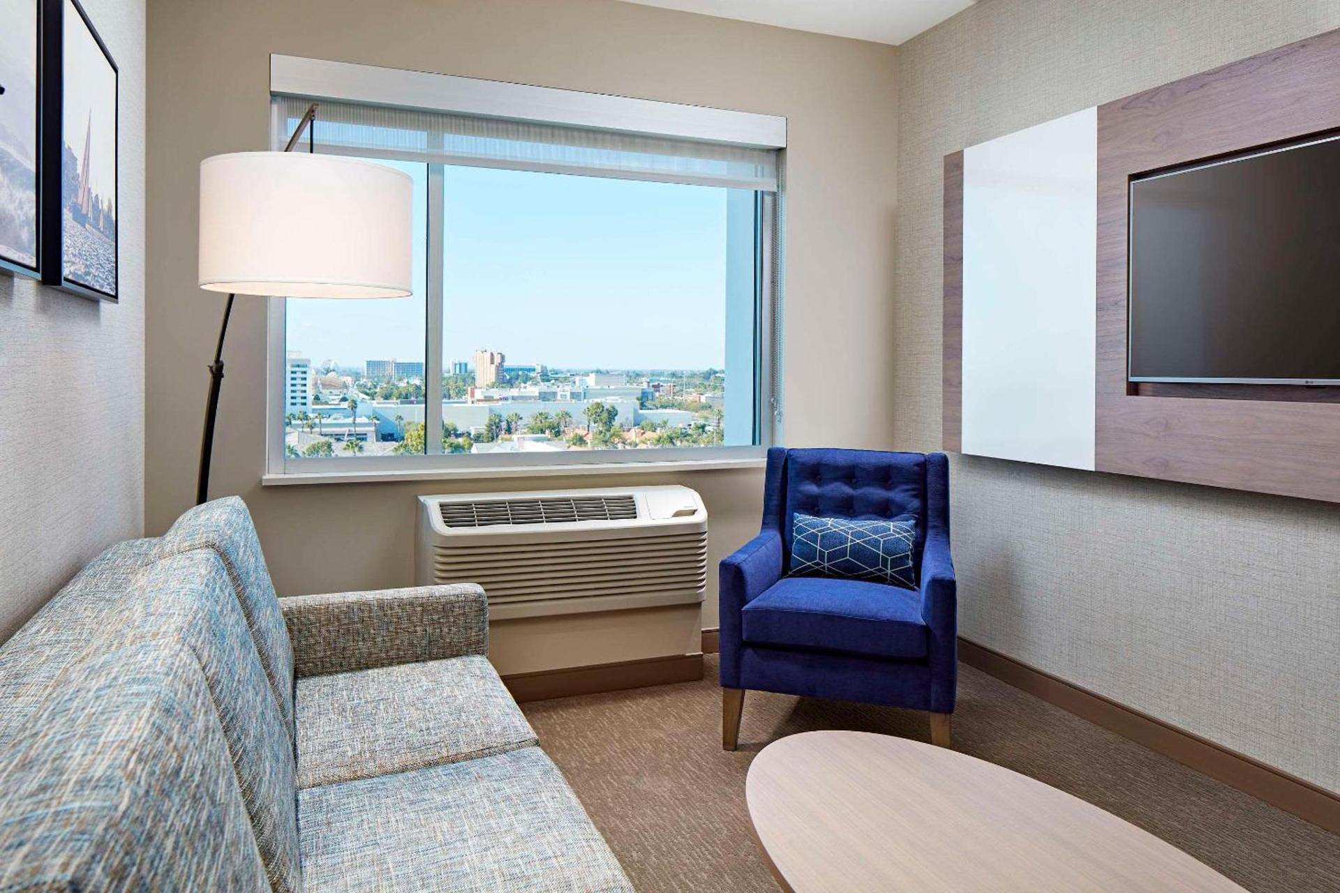 Anaheim Resort Suites photo 13