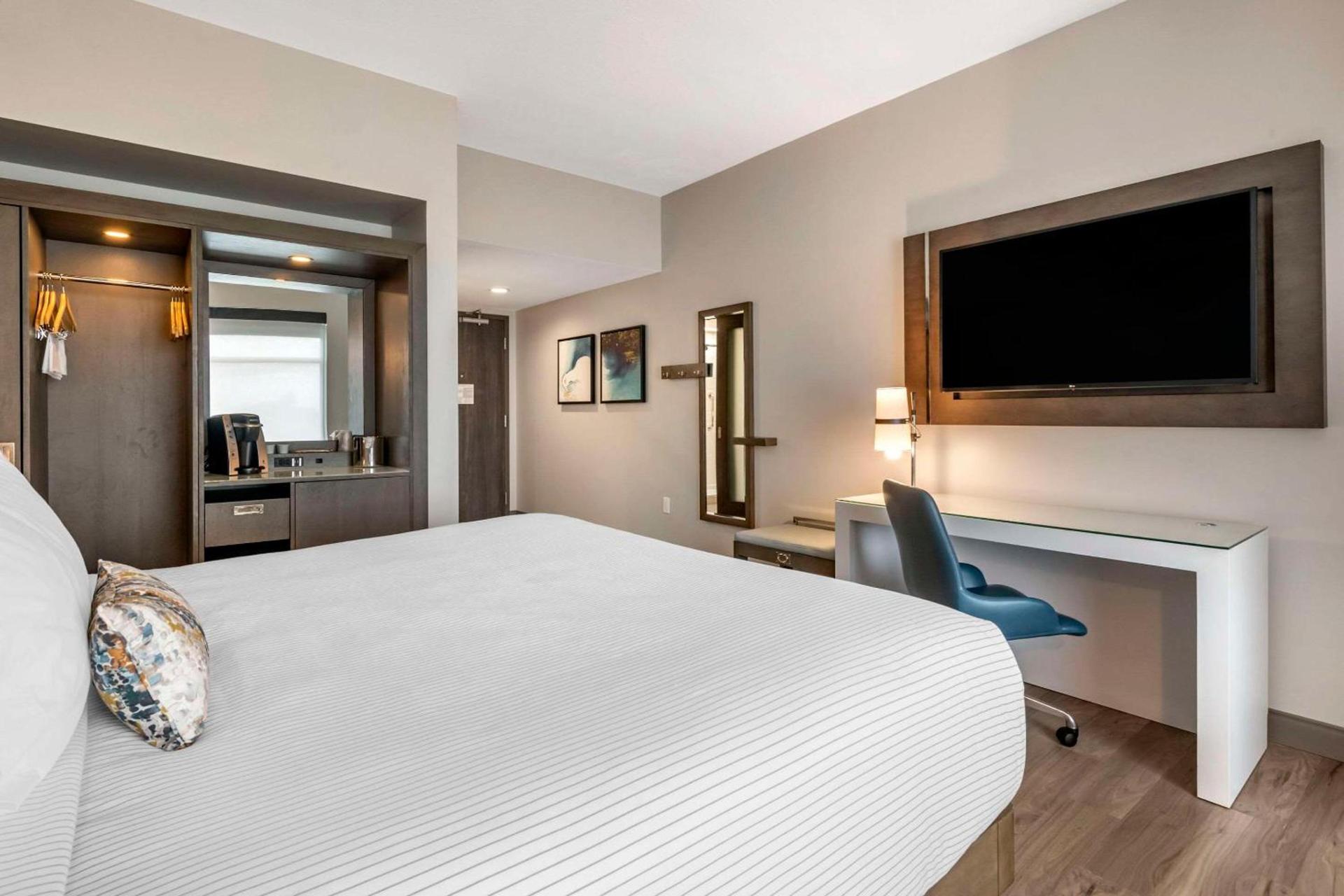 Cambria Hotel Orlando Airport photo 27