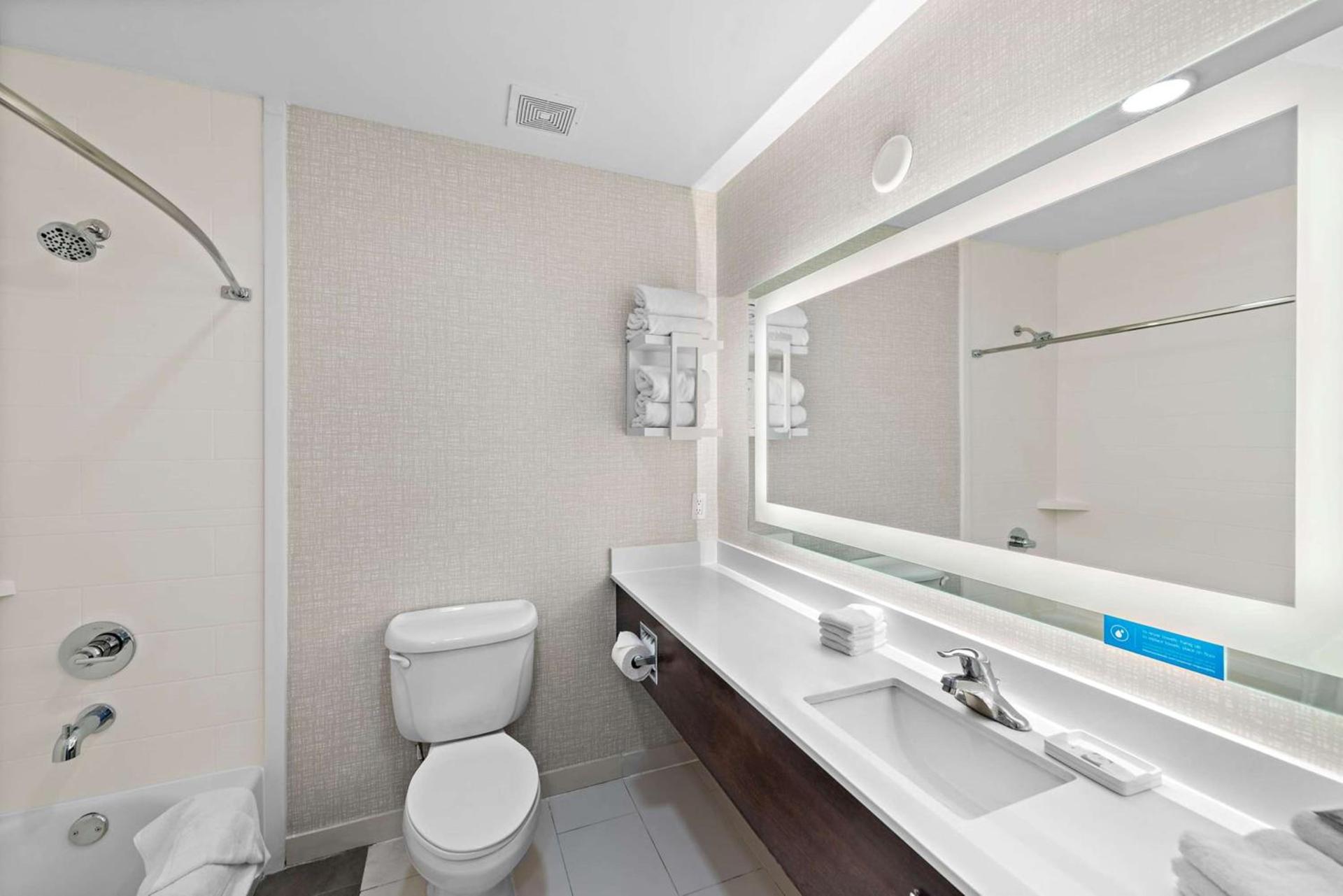 Hampton Inn by Hilton Calexico photo 12