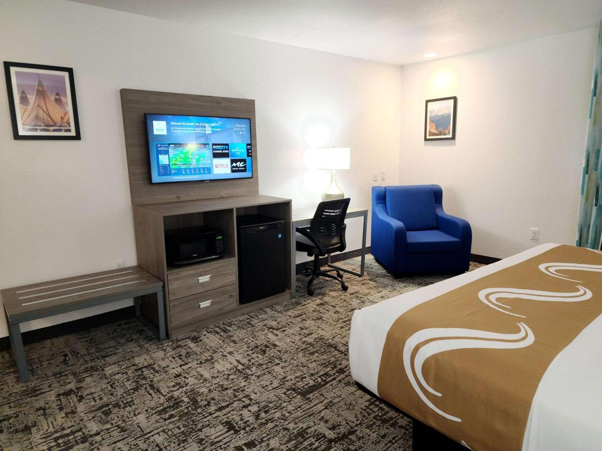 Quality Inn & Suites Denver International Airport photo 12