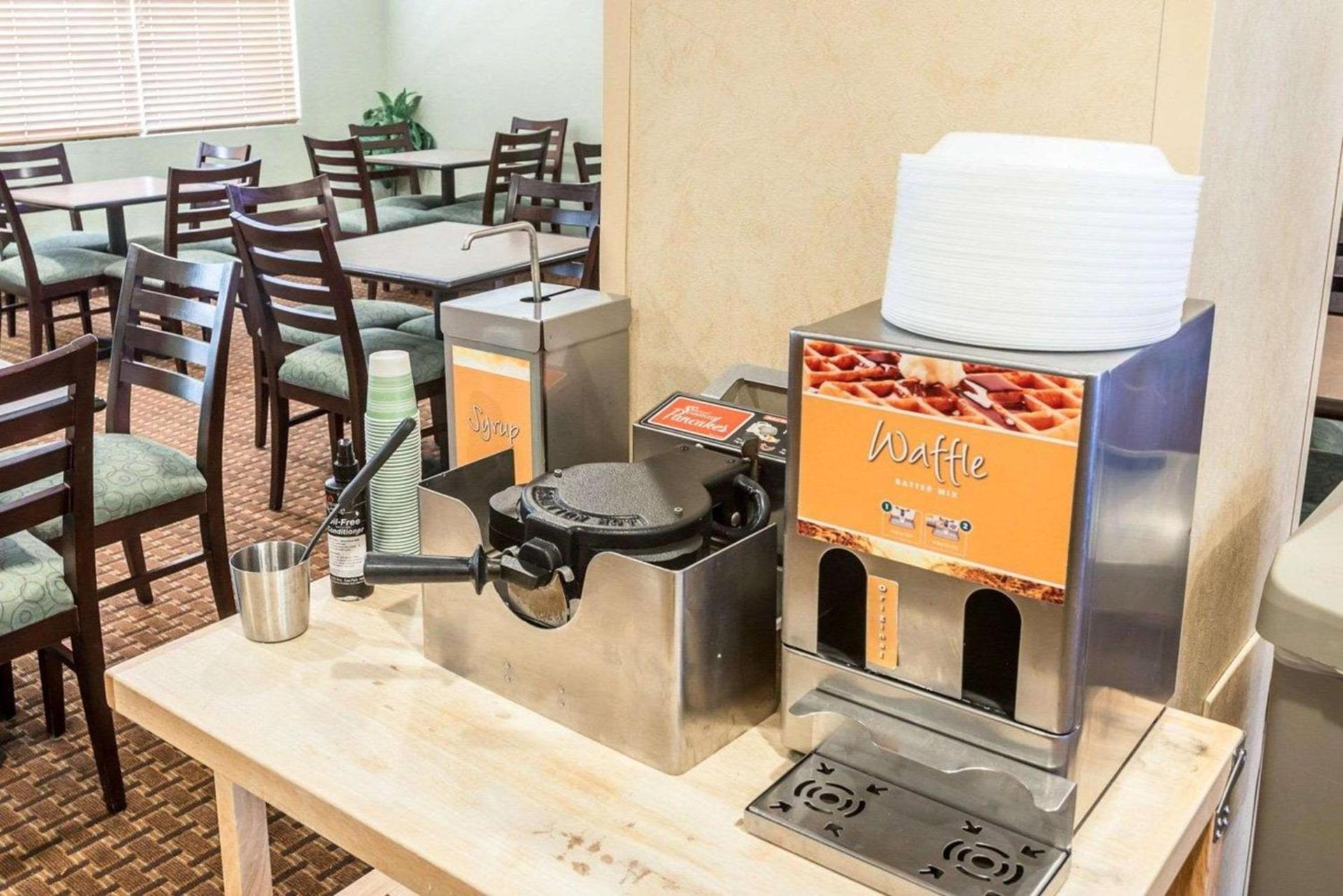 Quality Inn & Suites Denver International Airport photo 33
