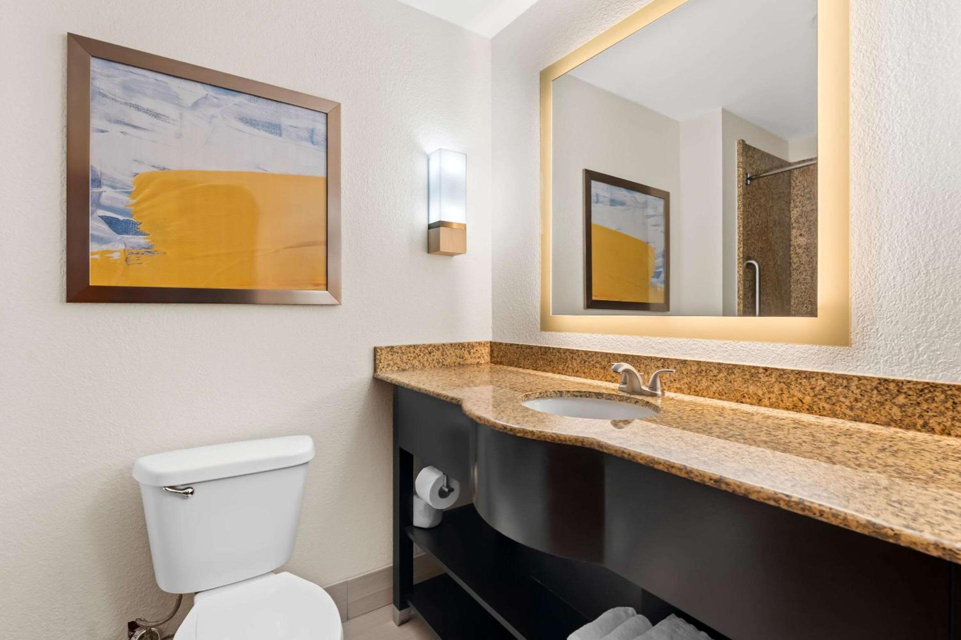 Comfort Suites Augusta Riverwatch photo 14