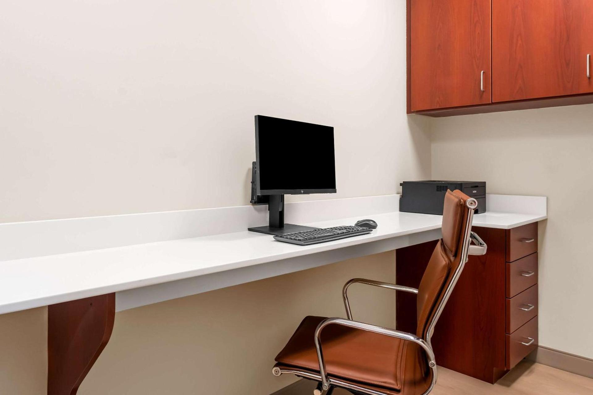 Comfort Suites Augusta Riverwatch photo 28