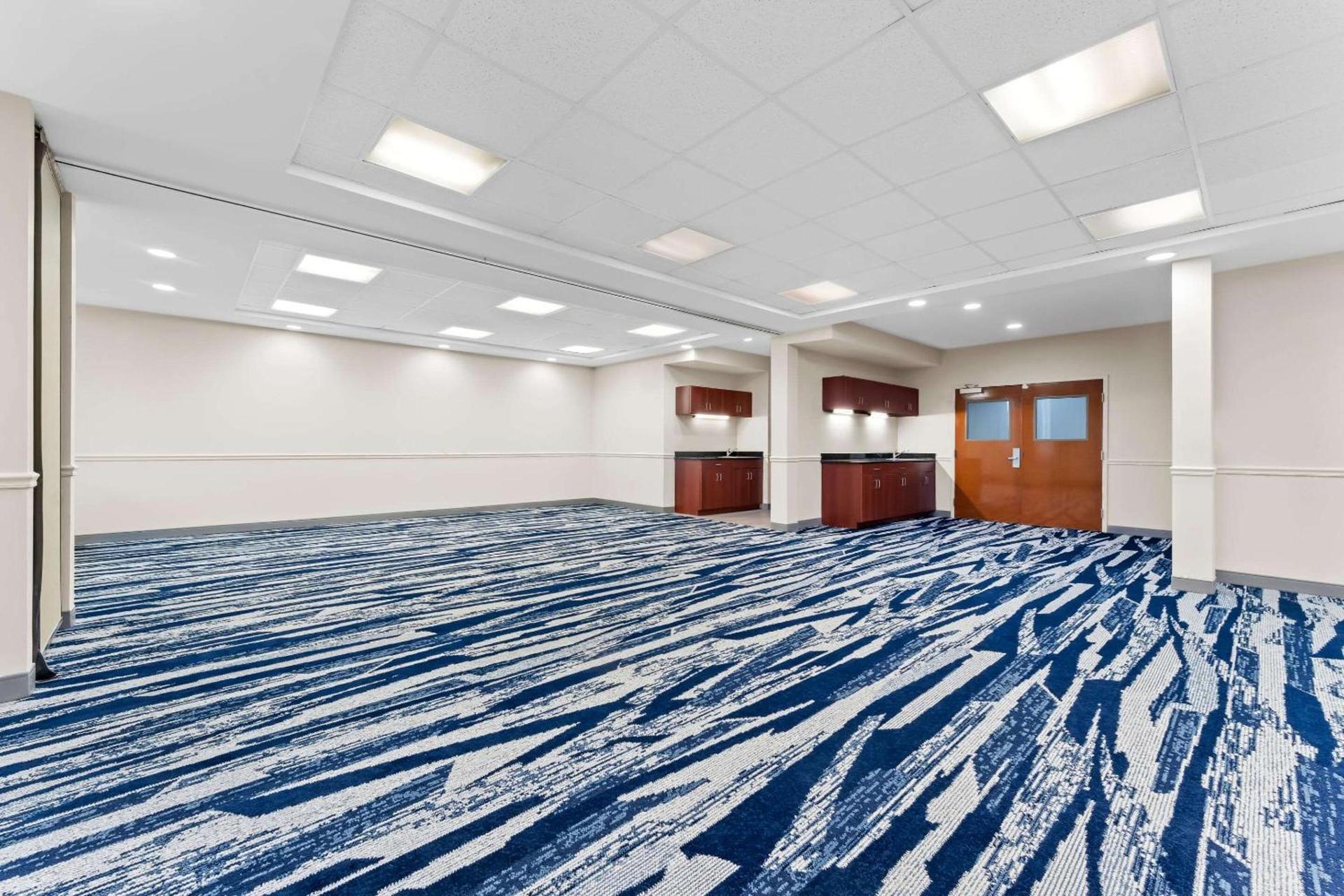 Comfort Suites Augusta Riverwatch photo 29