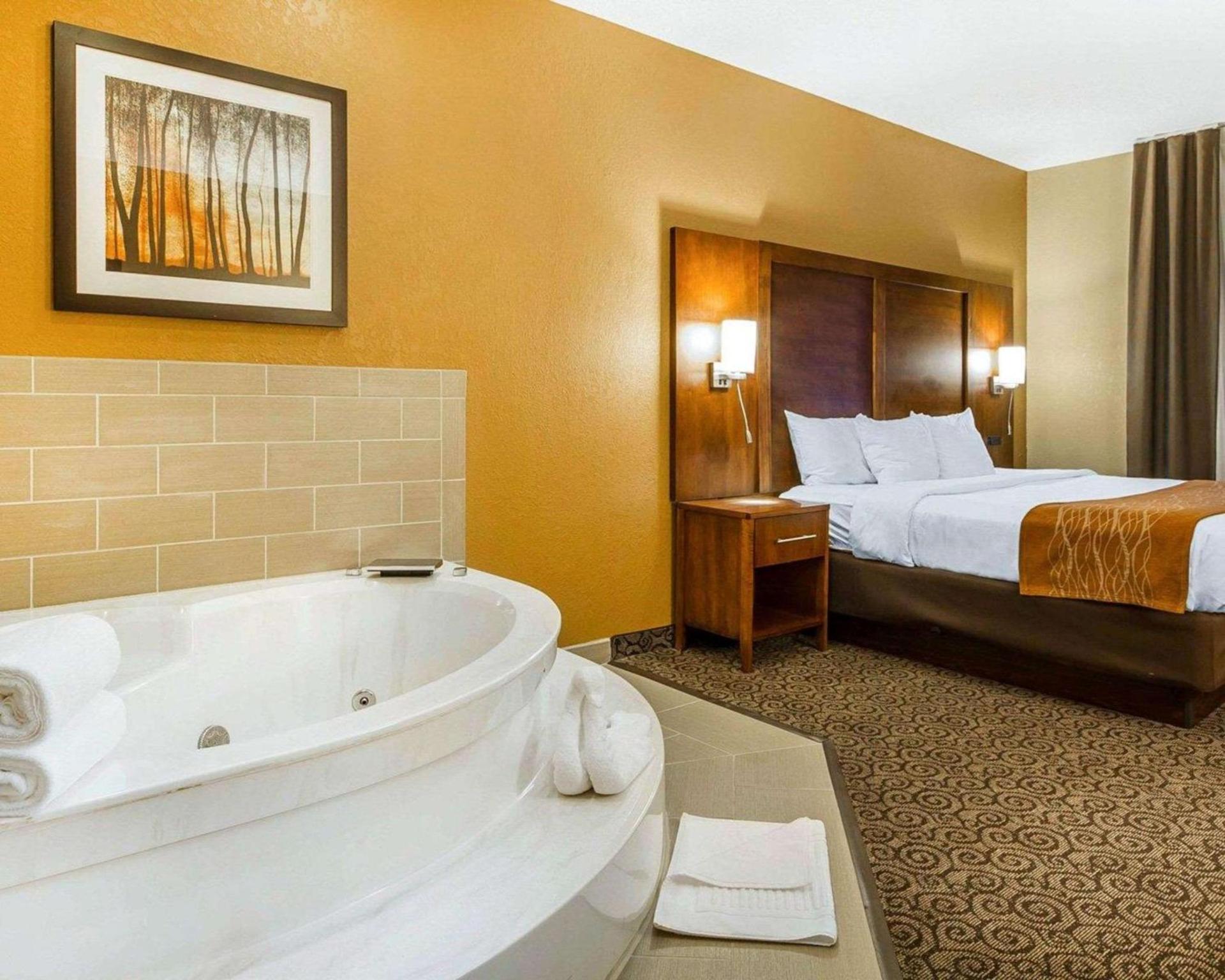 Comfort Suites Ramsey photo 14