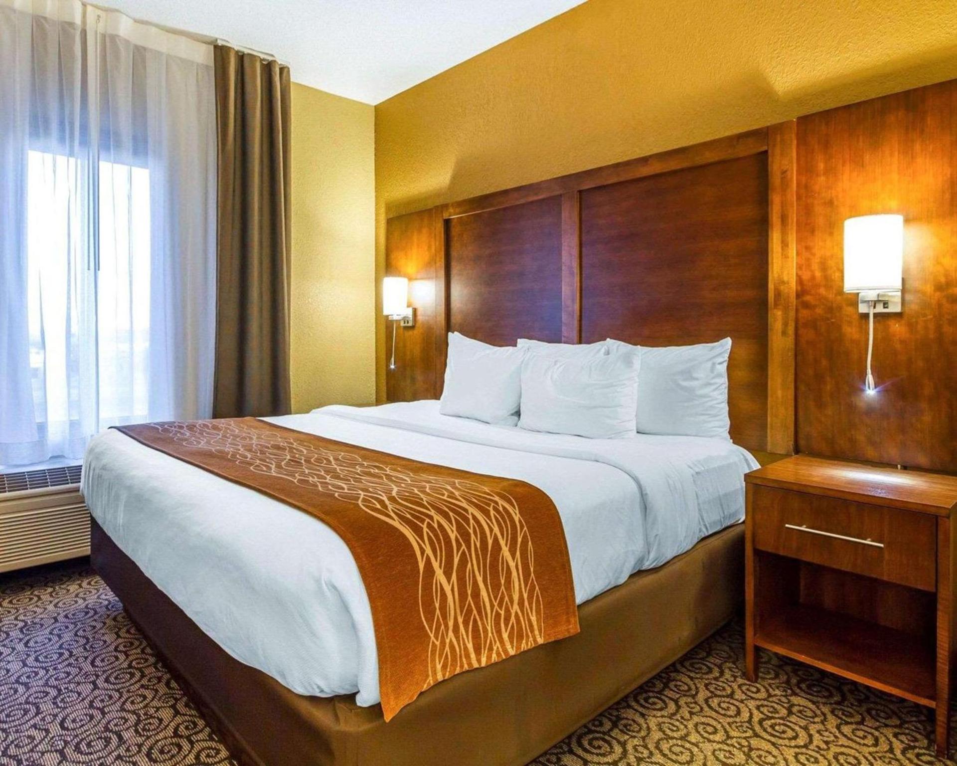 Comfort Suites Ramsey photo 25