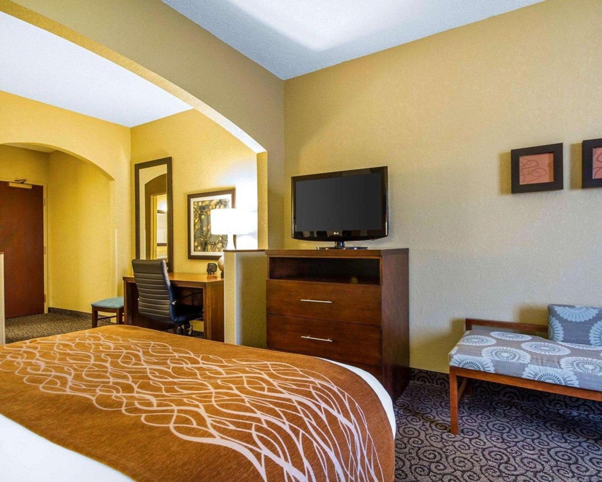 Comfort Suites Ramsey photo 11