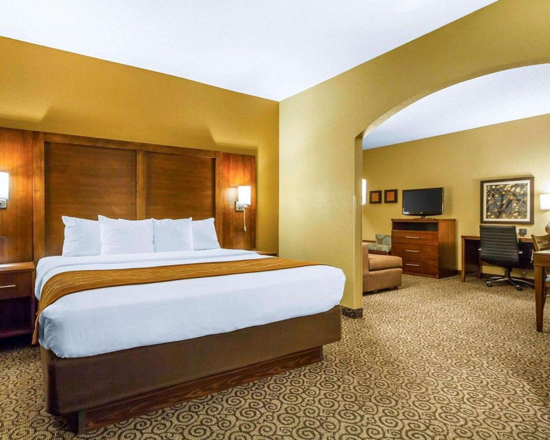Comfort Suites Ramsey photo 23