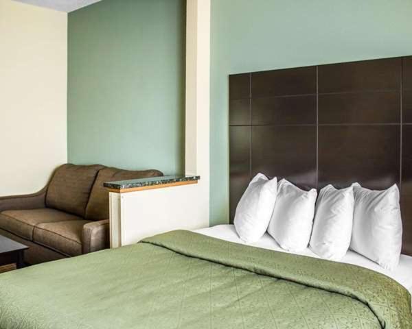GrandStay Hotel & Suites Minocqua photo 3