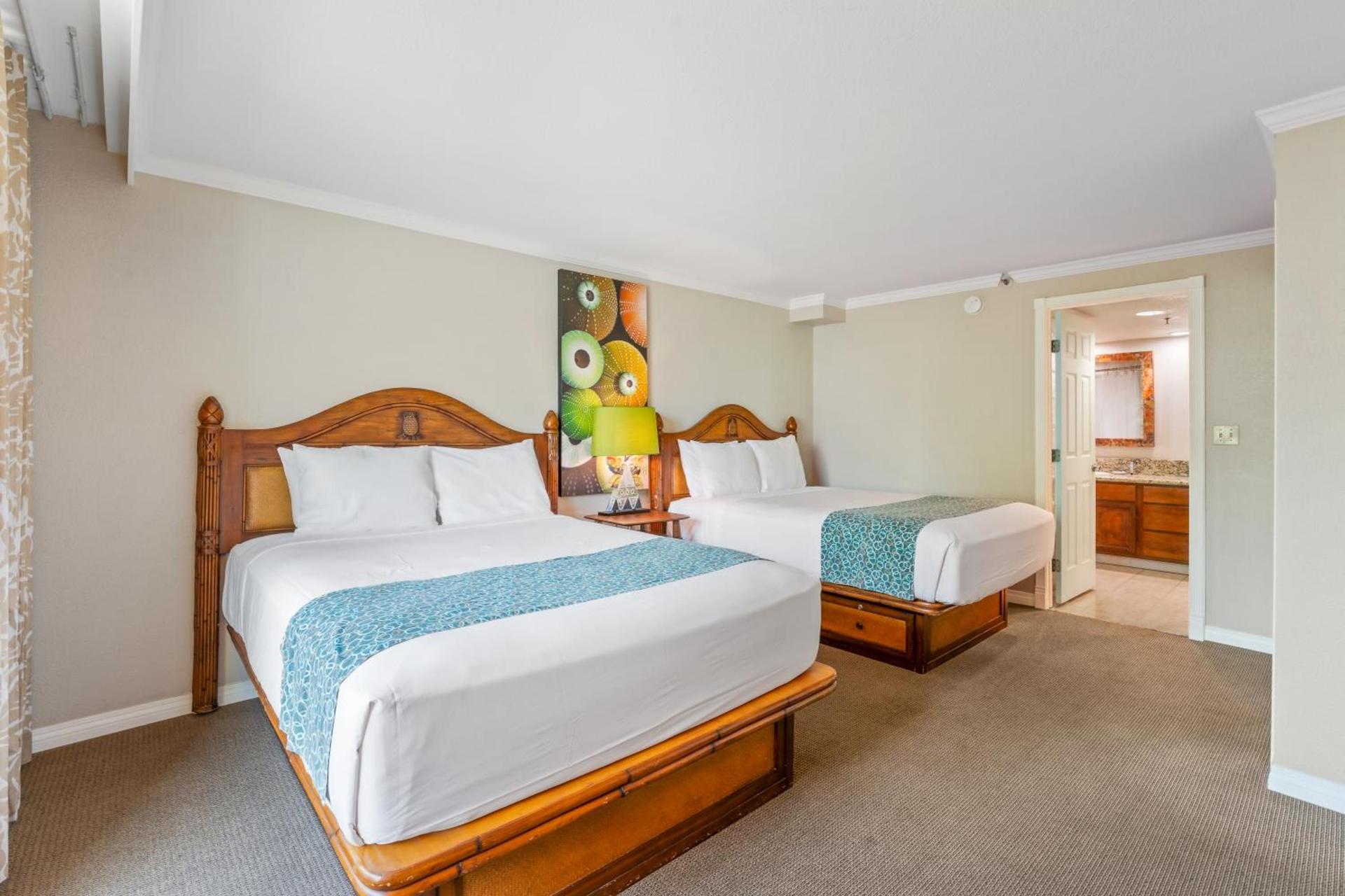 Luana Waikiki Hotel & Suites photo 18
