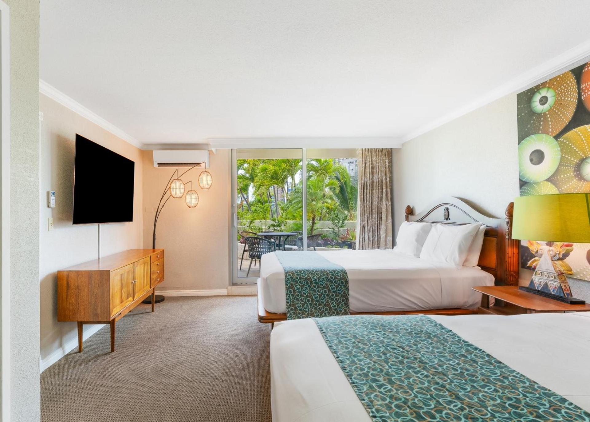 Luana Waikiki Hotel & Suites photo 29