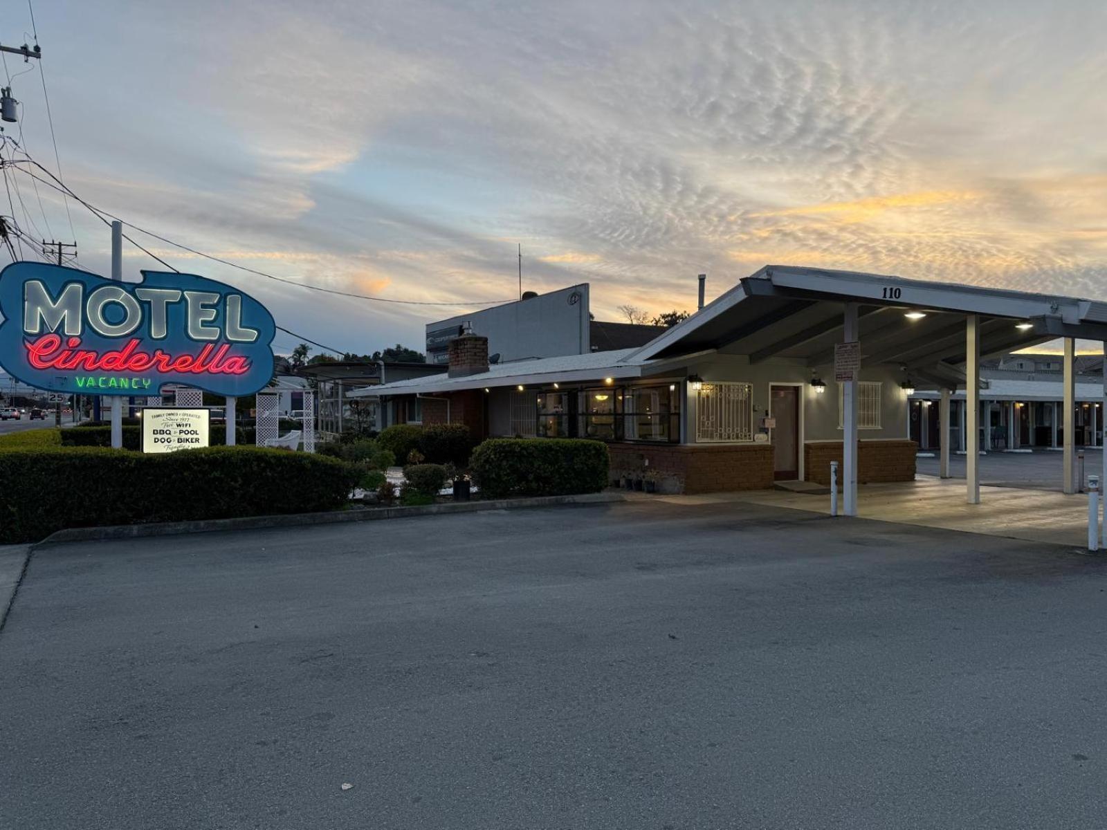 Cinderella Motel photo 1