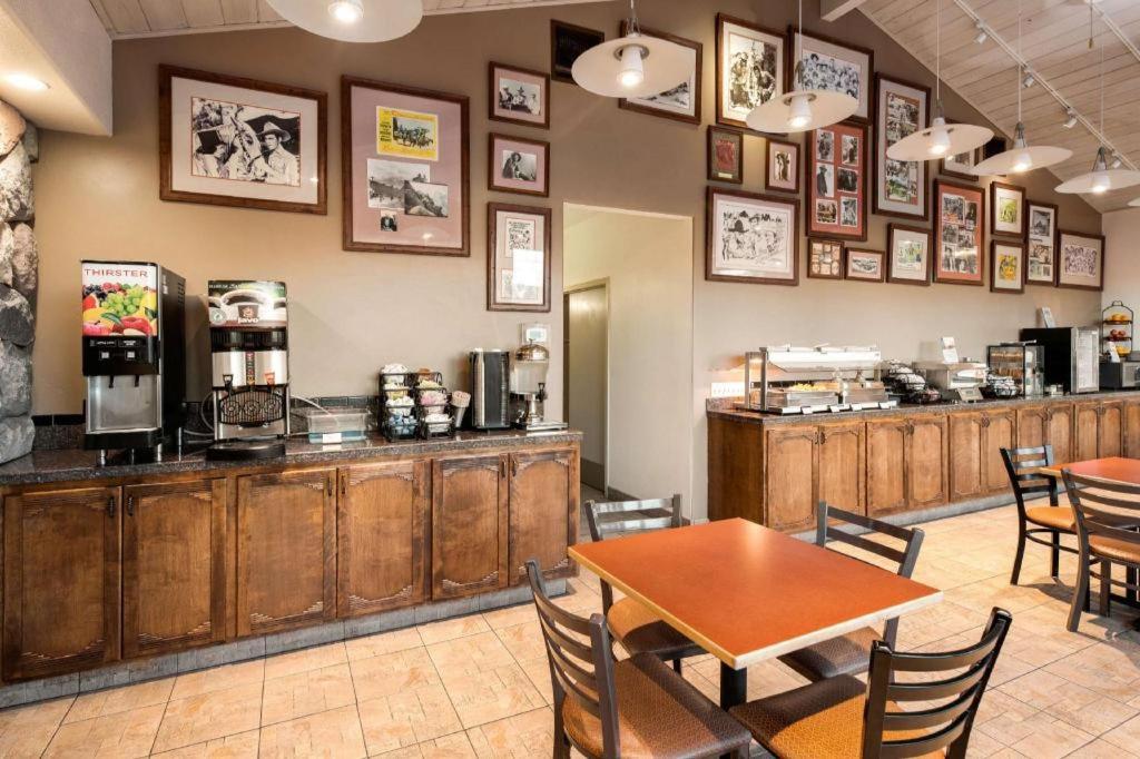 Best Western Frontier Motel photo 51