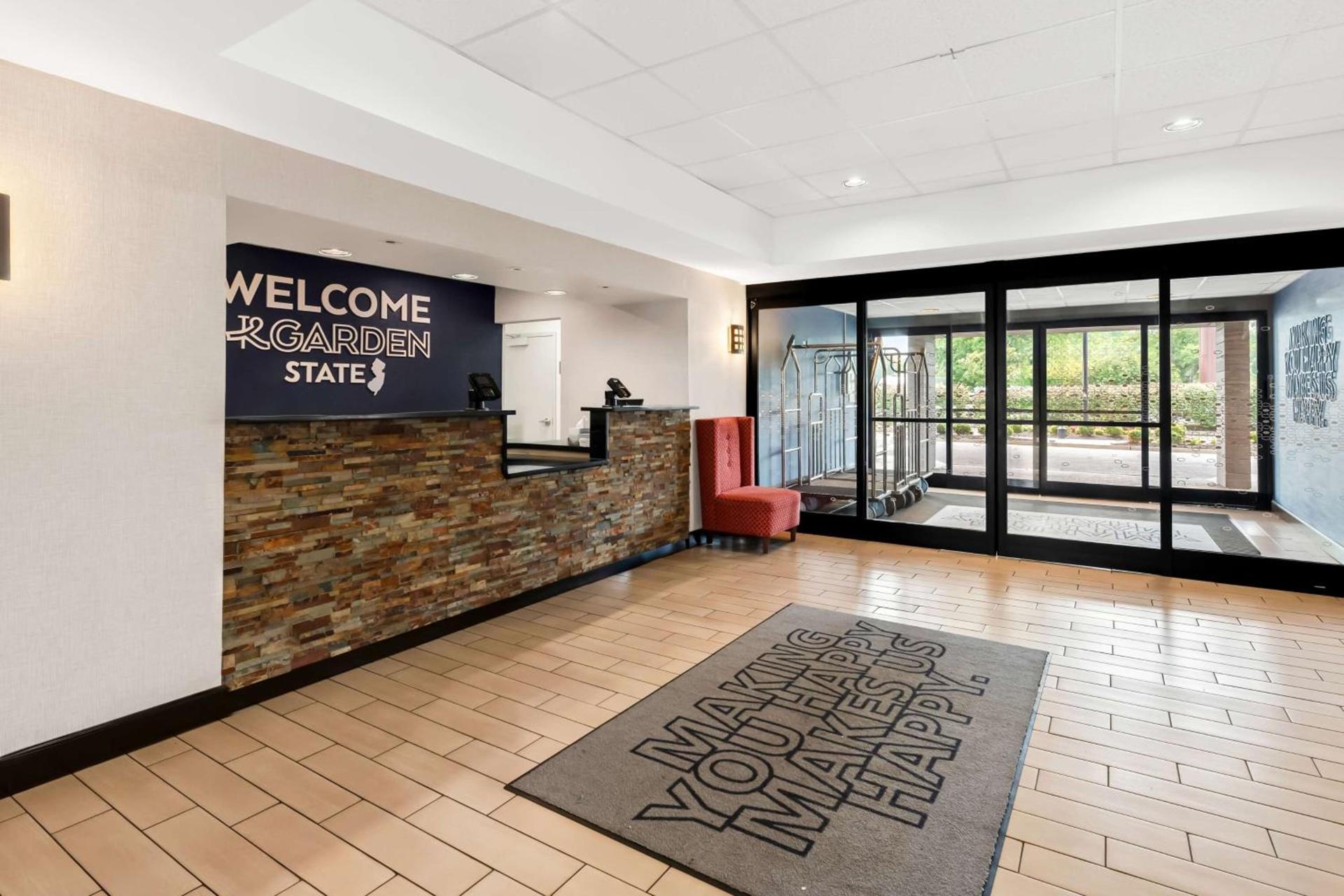 Hampton Inn Pennsville photo 3