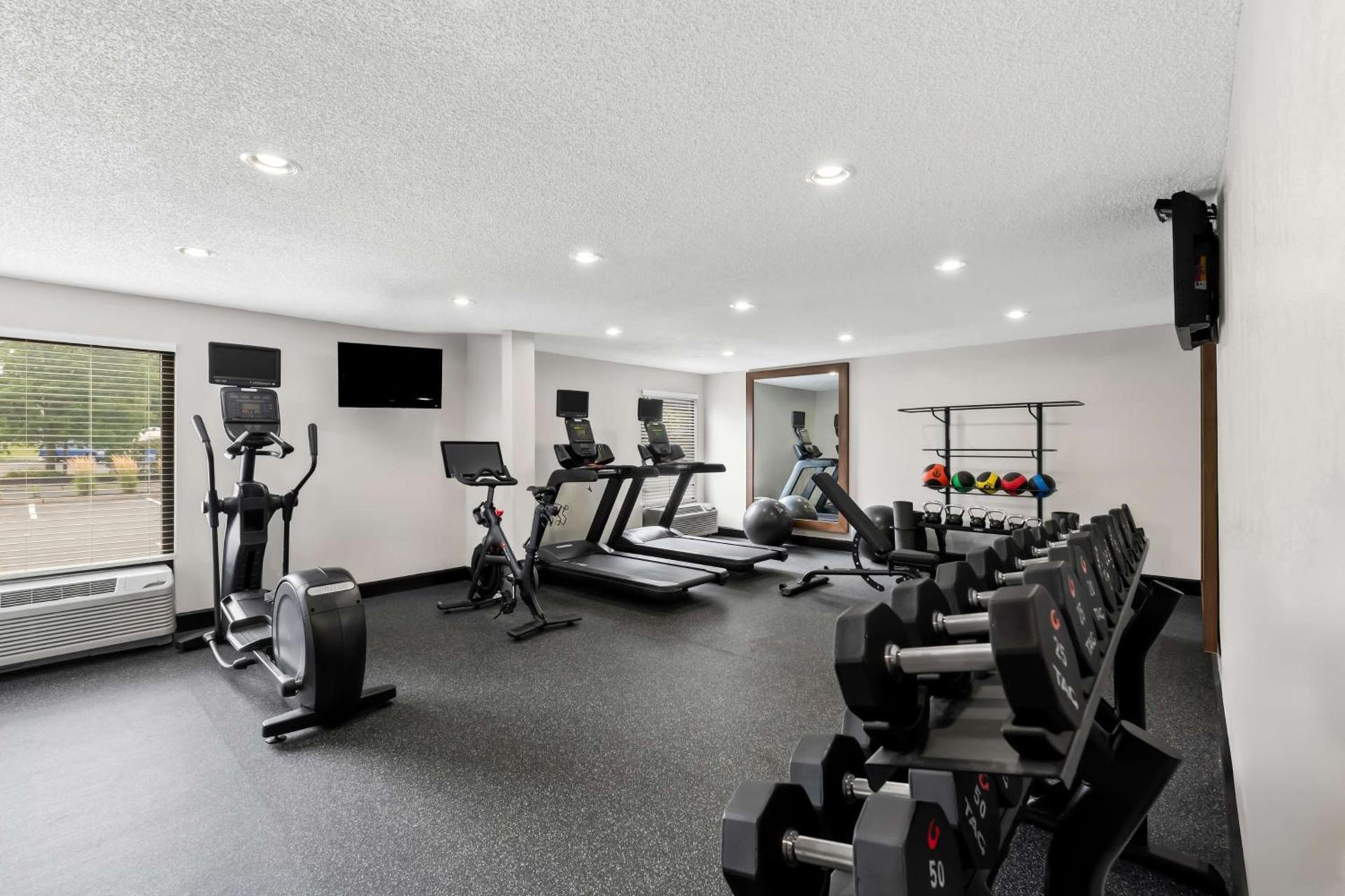 Hampton Inn Pennsville photo 7