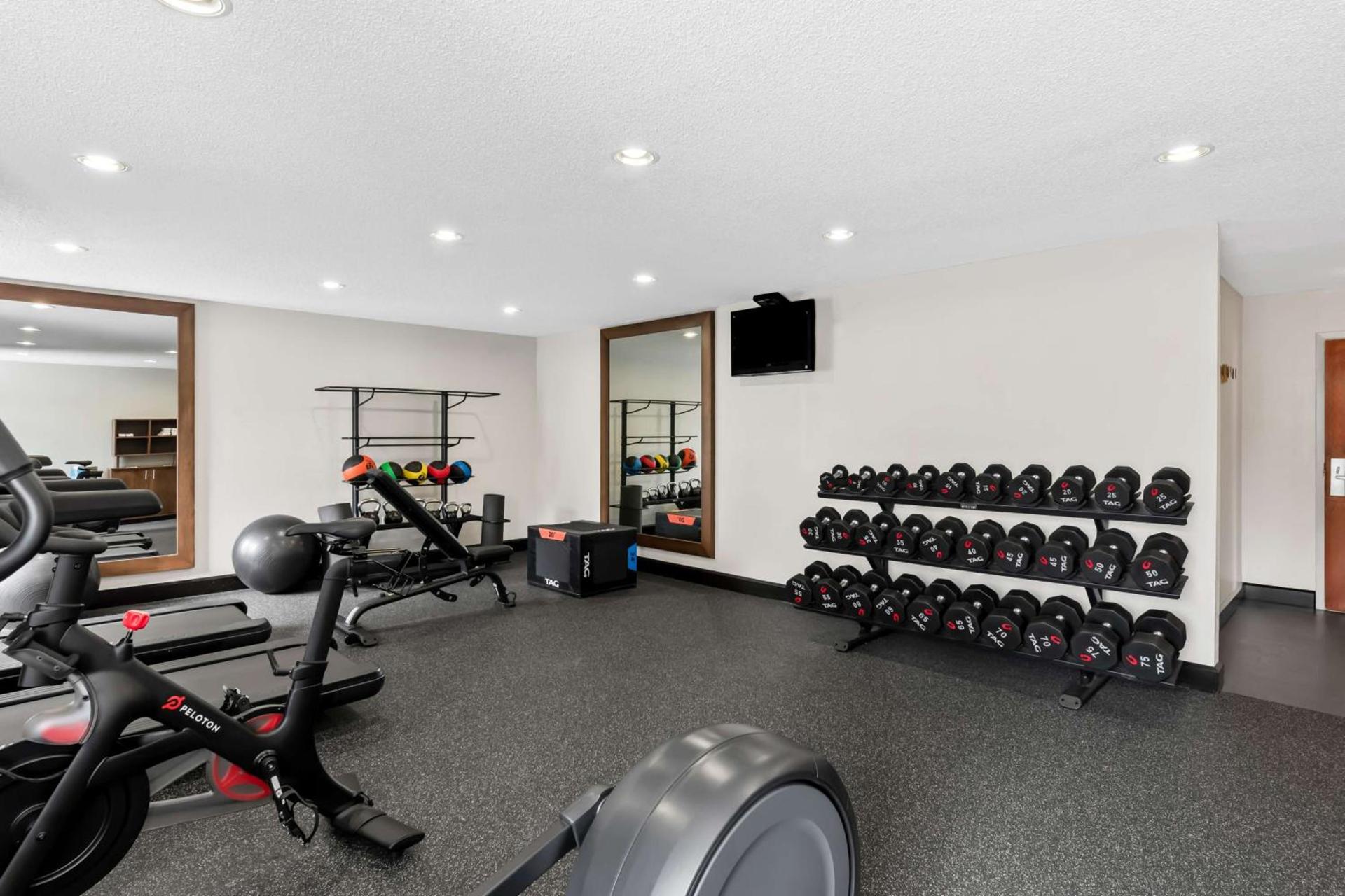 Hampton Inn Pennsville photo 8