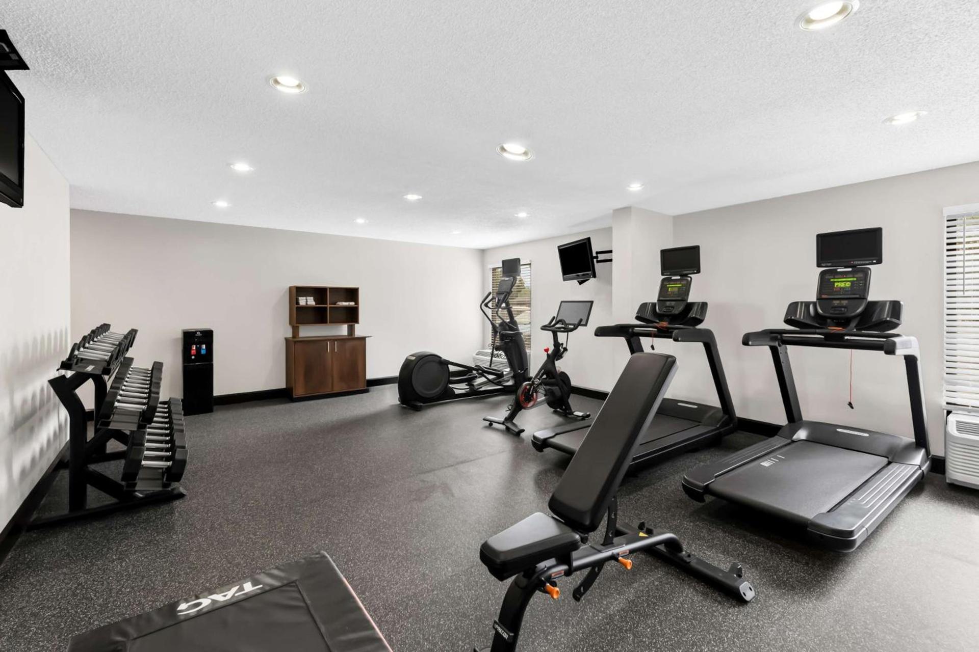 Hampton Inn Pennsville photo 9