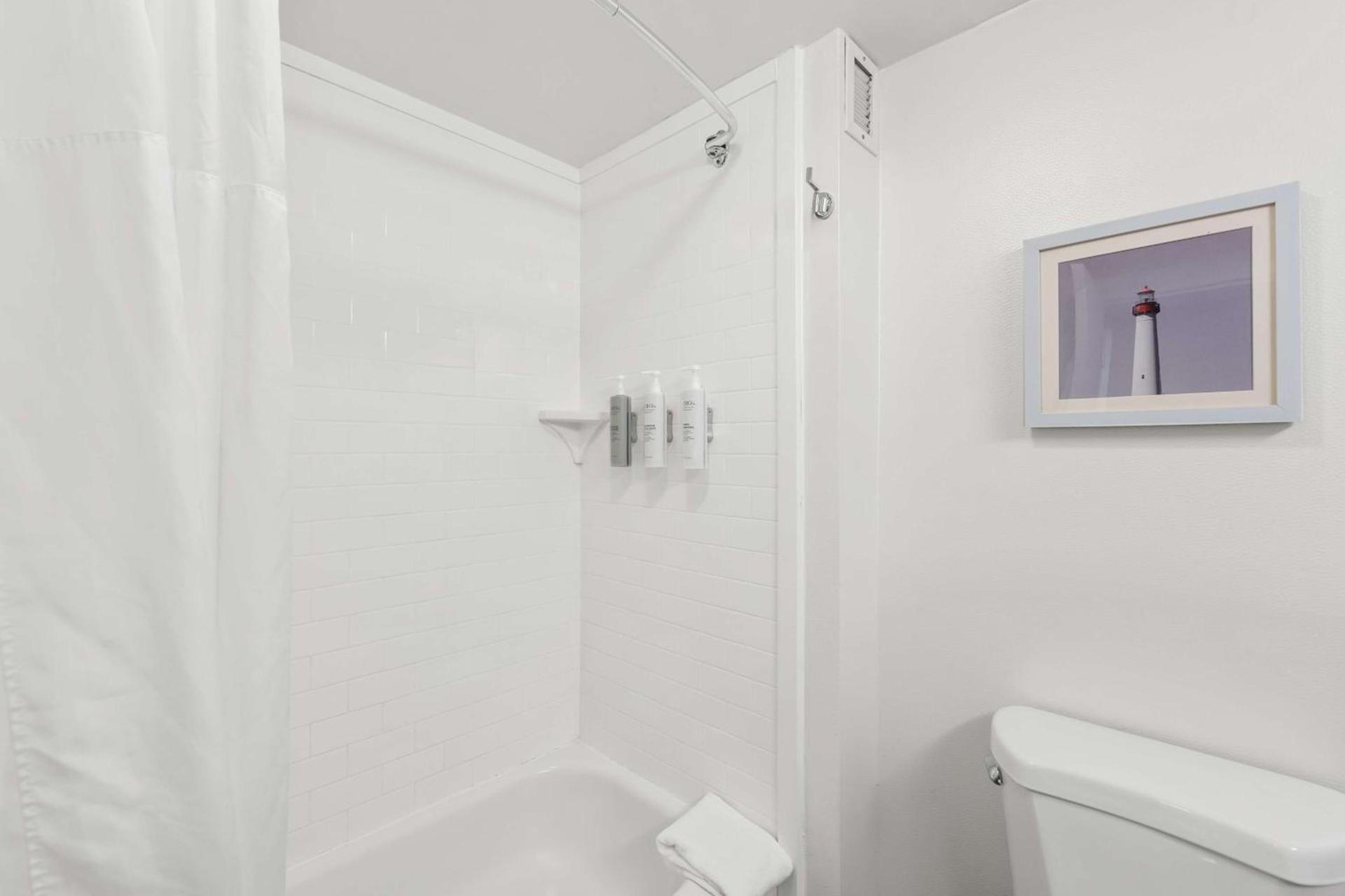 Hampton Inn Pennsville photo 14