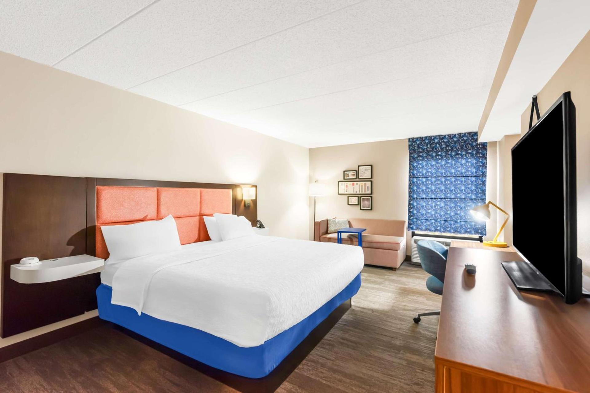 Hampton Inn Pennsville photo 16