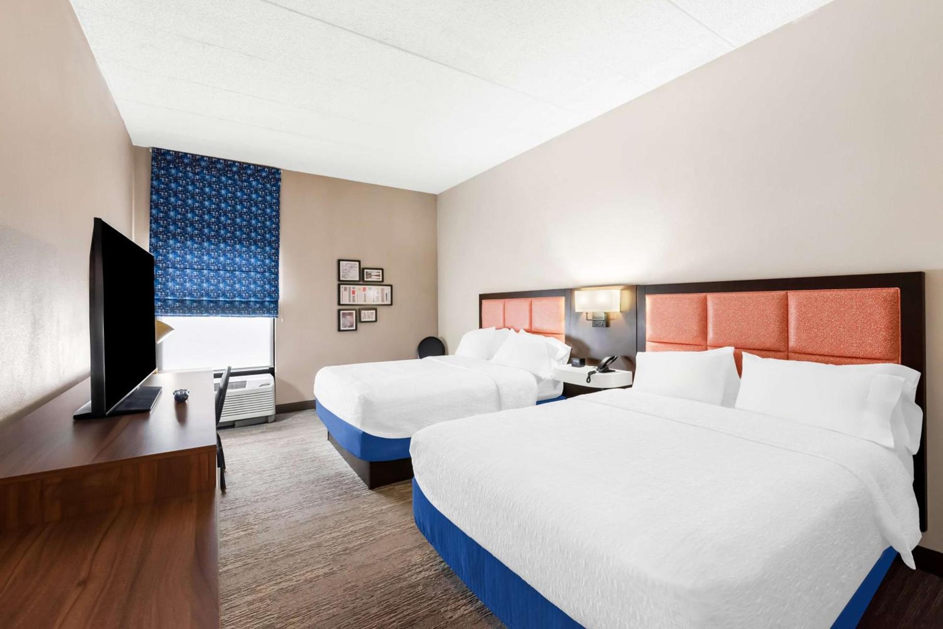 Hampton Inn Pennsville photo 17