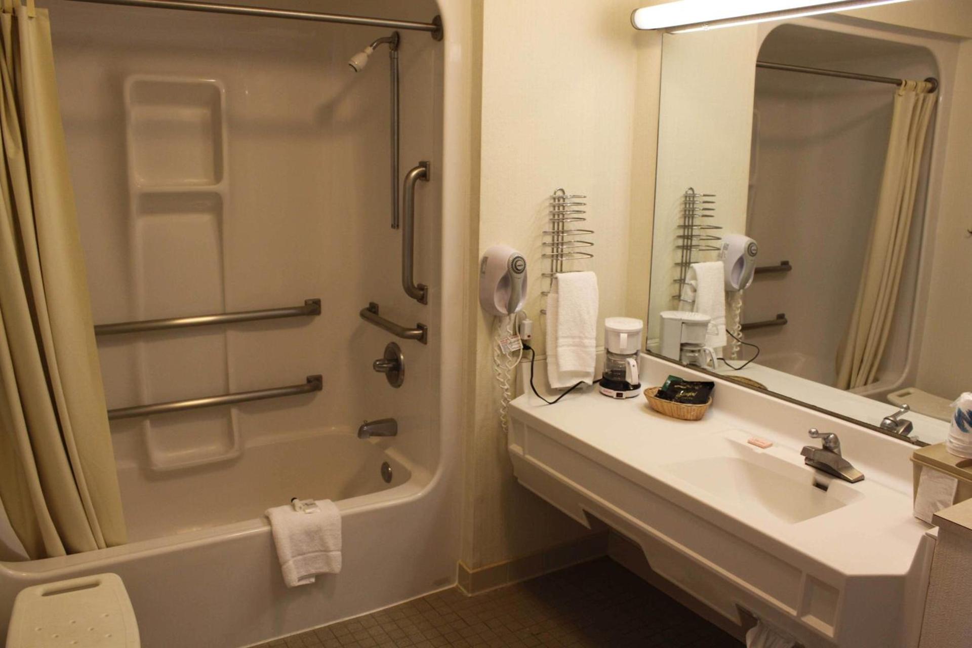Bluegrass Extended Stay photo 11