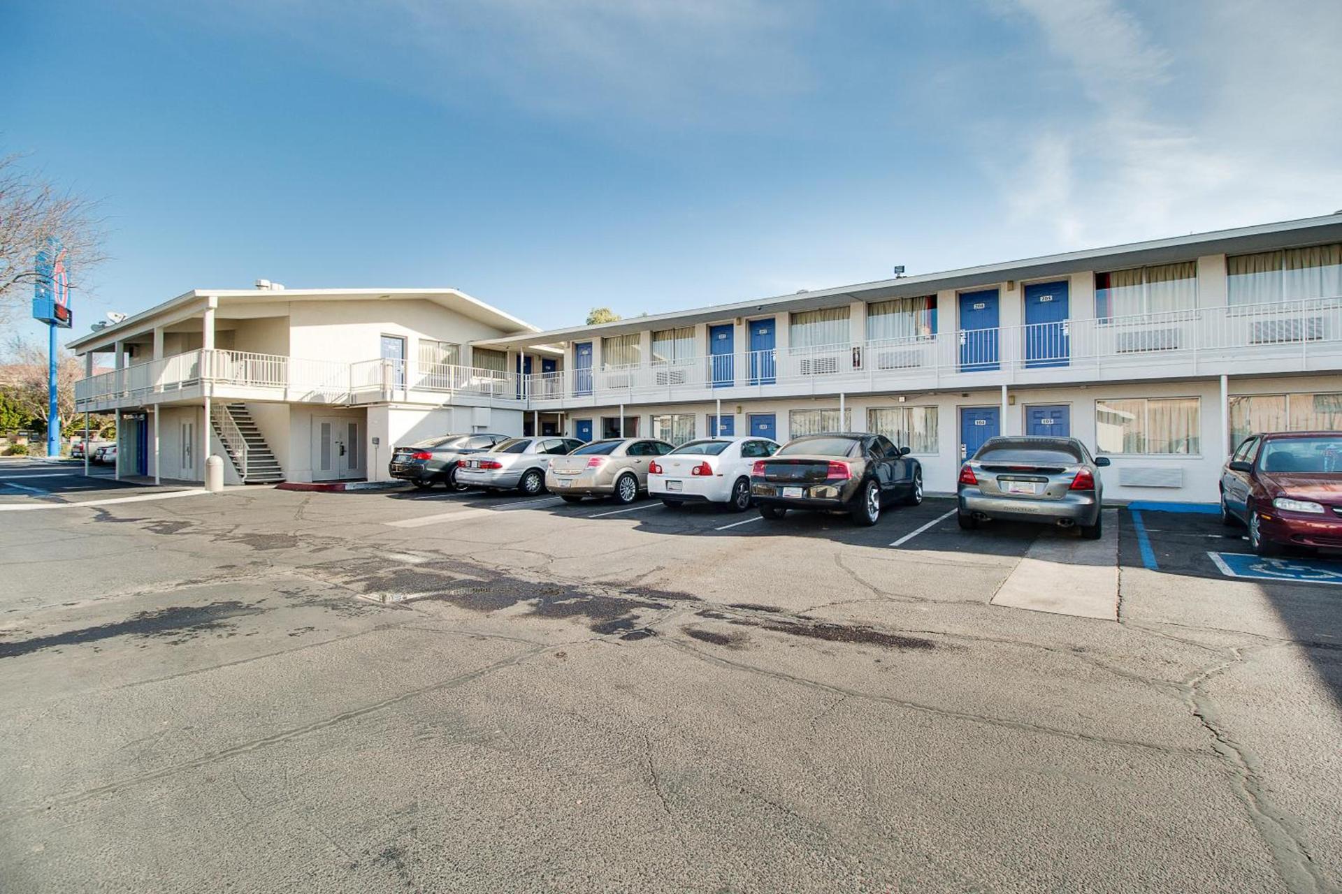Motel 6-Phoenix, AZ - East photo 27