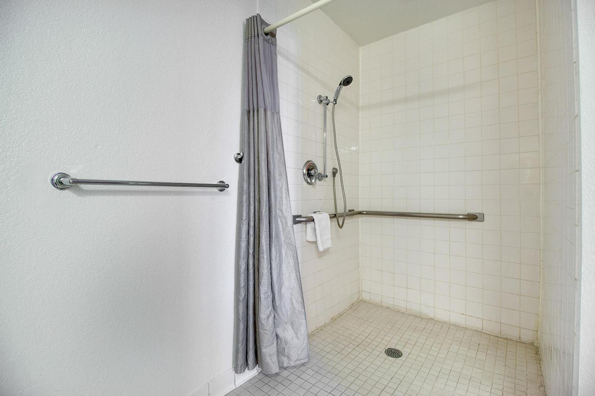 Motel 6-Phoenix, AZ - East photo 48