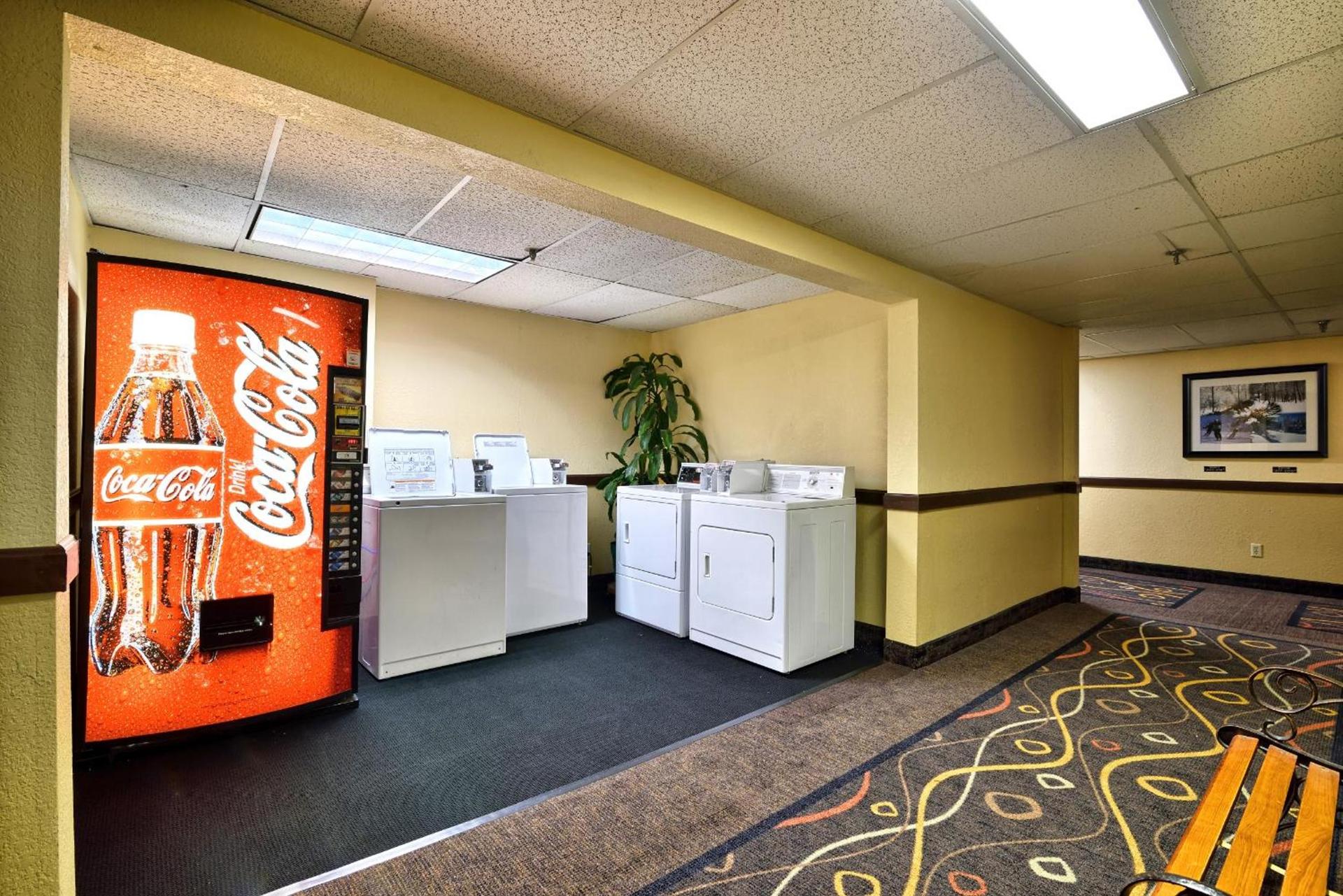 Katahdin Inn & Suites photo 18