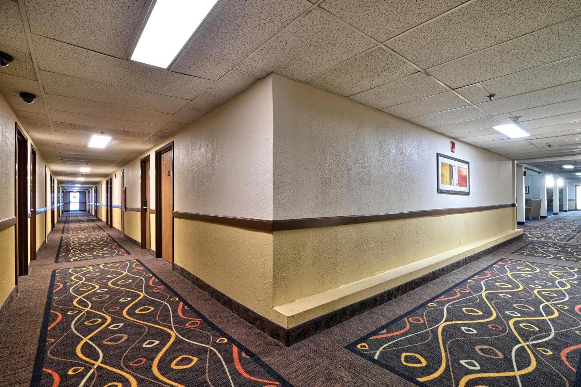 Katahdin Inn & Suites photo 19