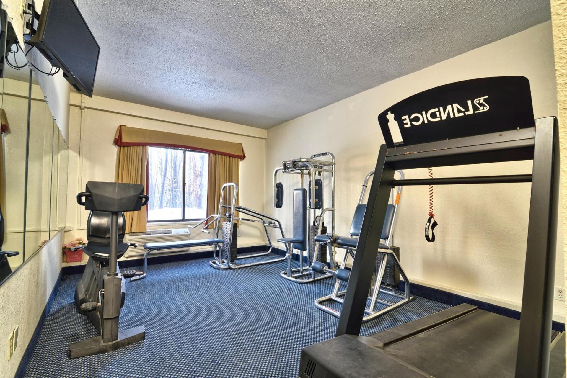 Katahdin Inn & Suites photo 21
